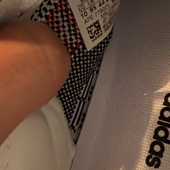 Yeezy Boost V2 Zebra - Picture 4 of 4